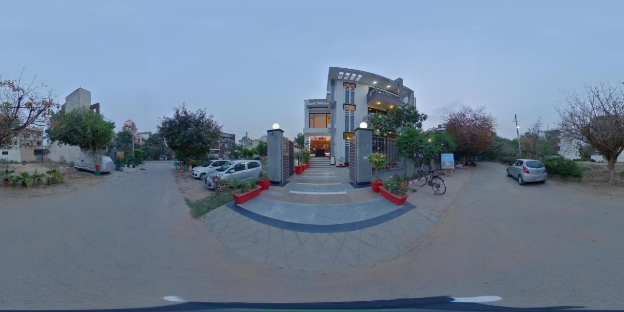 Dreamz Hospitality Gurgaon Hotel Buitenkant foto